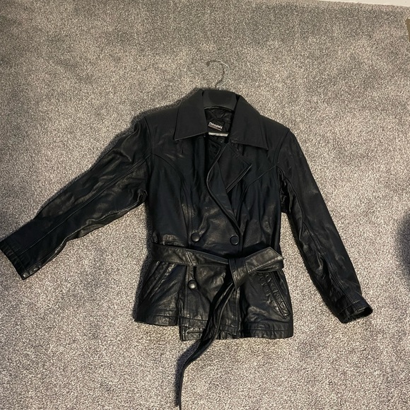 Vintage 90s Wilson Leather Jacket - Picture 2 of 6